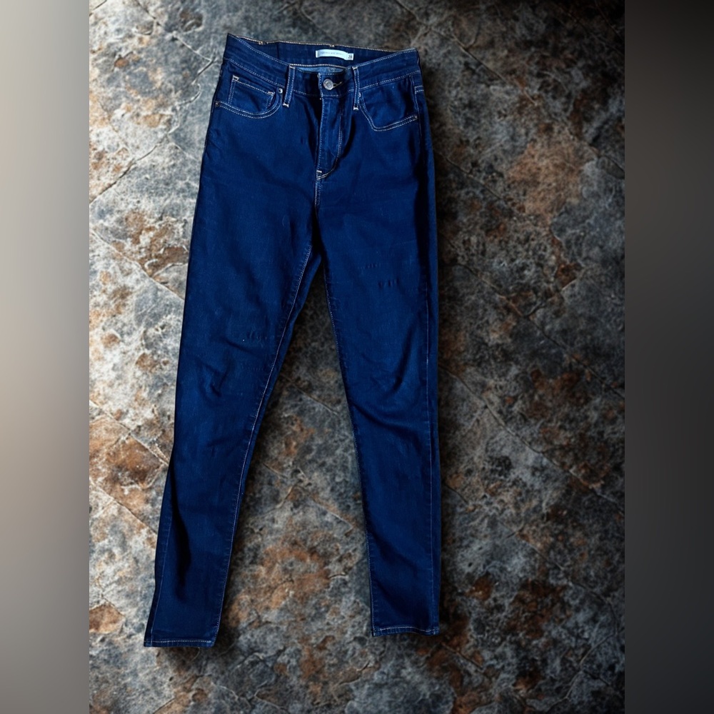 Levi’s Women’s  721 High-Rise Skinny jeans - red tag. - Picture 4 of 9